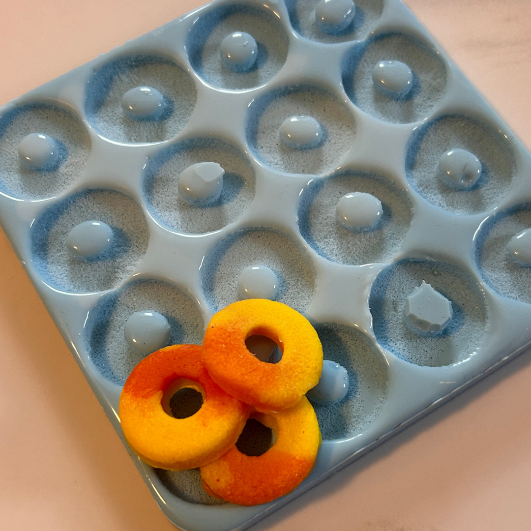 Silicone Mold - 12 Cavity Peachy Ring Mold