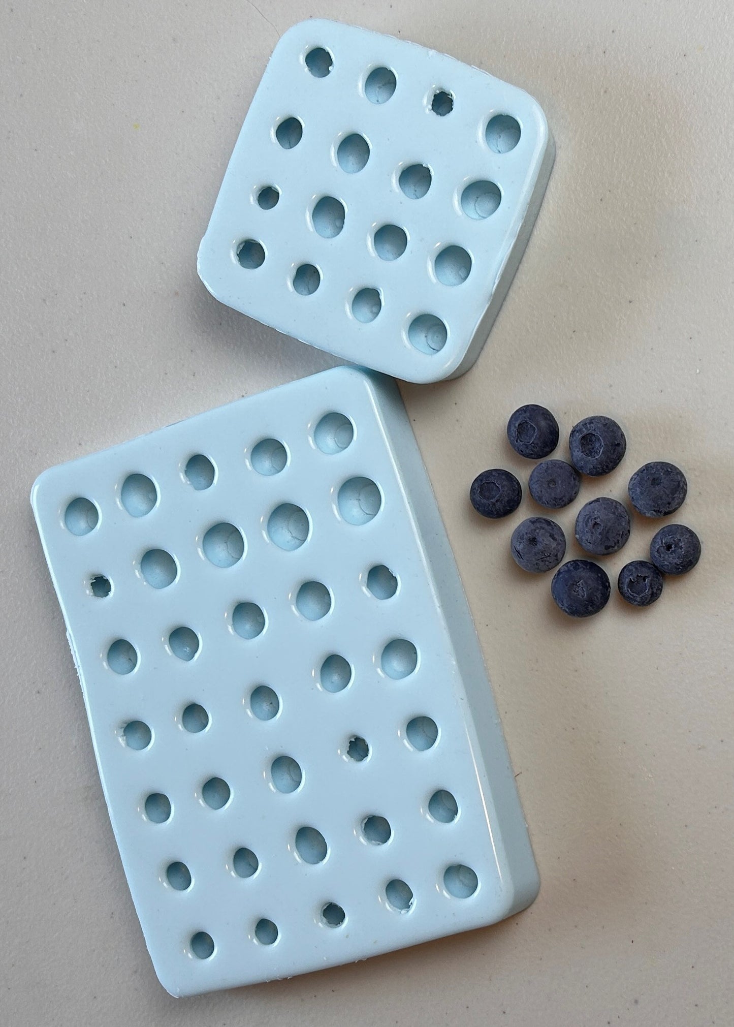 Silicone Mold - 16 / 35 Cavity Blueberries