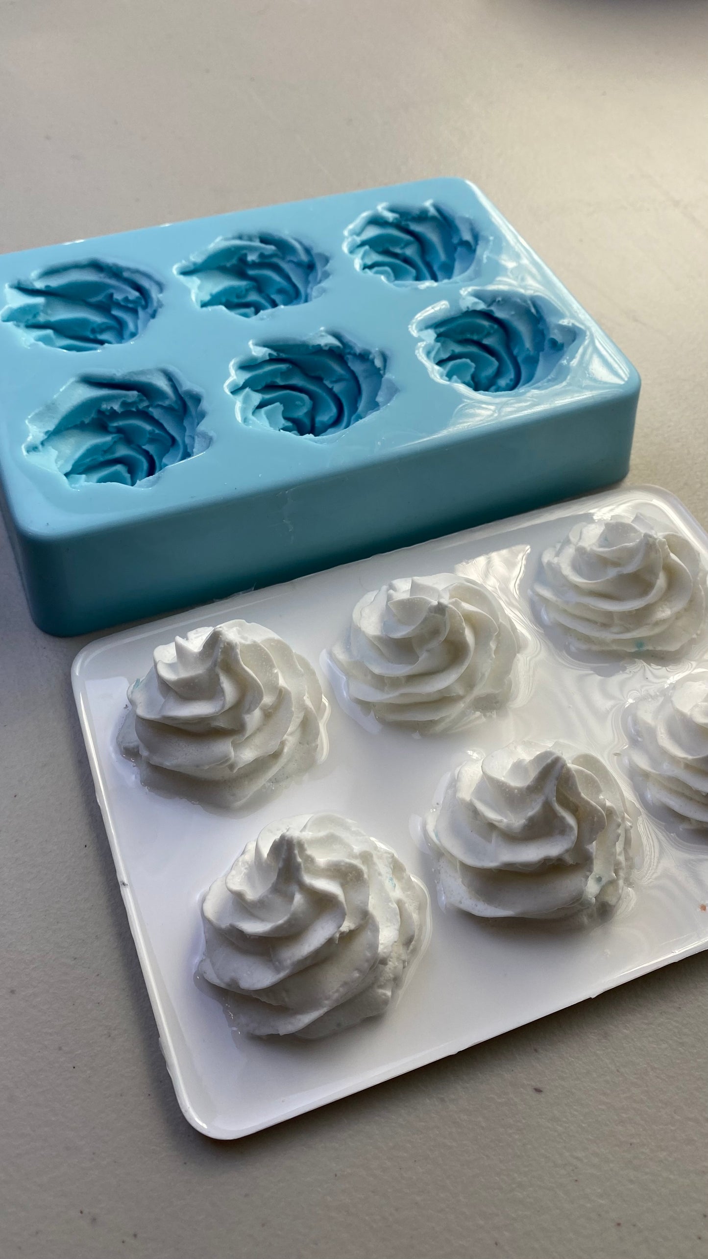 Silicone Mold - Whipped Cream Dollop - 6 Cavity